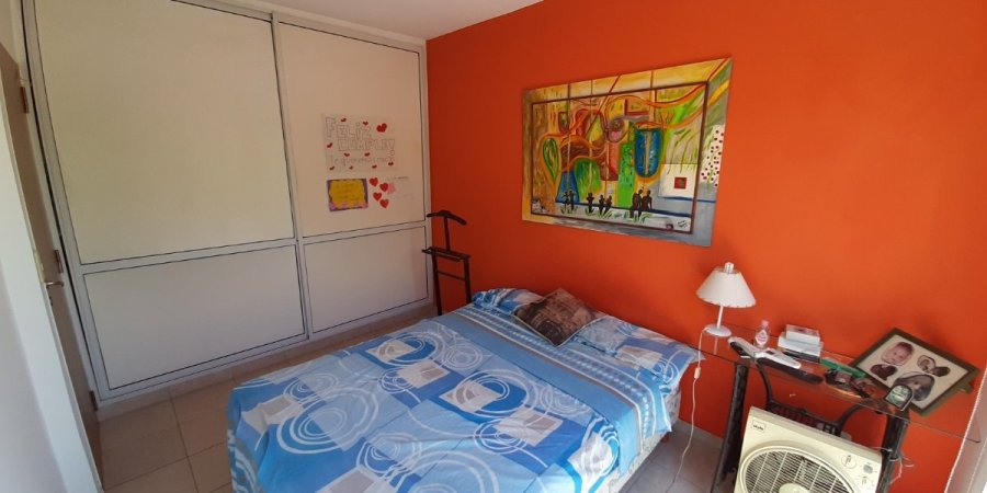 Departamento De 2 Dormitorios En Barrio Sarmiento - Departamento en Venta en Rosario con 2 dorm., 3 amb. y 53 m2 cubiertos - imagen 1