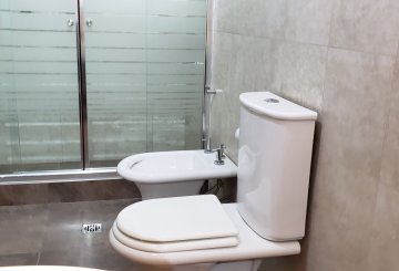 Oportunidad: Casa en Venta en Rodeo del Medio · dueño directo · 4 o más dorm · 6 ambientes · 568 m² de lote - Imagen 4