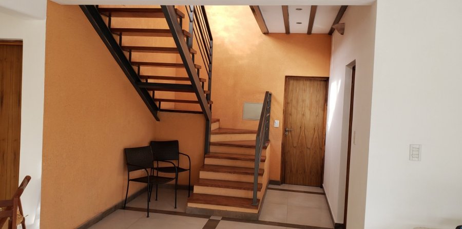 Casa en Venta en Rodeo del Medio con 4 dorm., 6 amb., 250 m2 cubiertos y 568 m2 totales - imagen 3