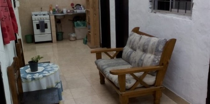 Casa en Alquiler en General San Martin con 1 dorm. - imagen 2