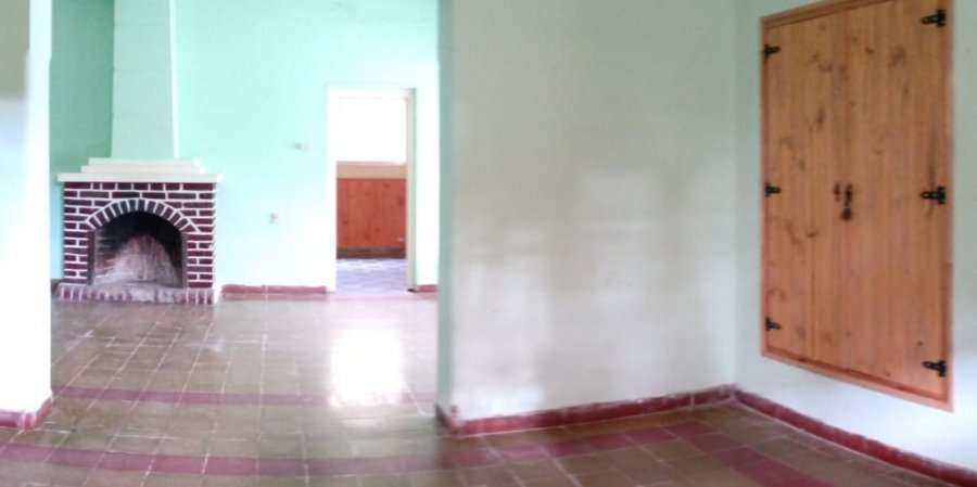 Casa en Venta en Merlo con 4 dorm., 6 amb., 230 m2 cubiertos y 928 m2 totales - imagen 8