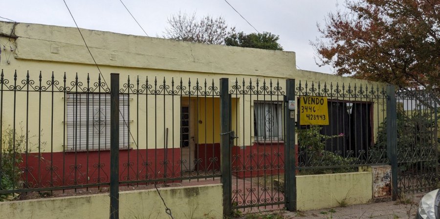 Casa en Venta en Concepción del Uruguay con 3 dorm. y 5 amb. - imagen 1