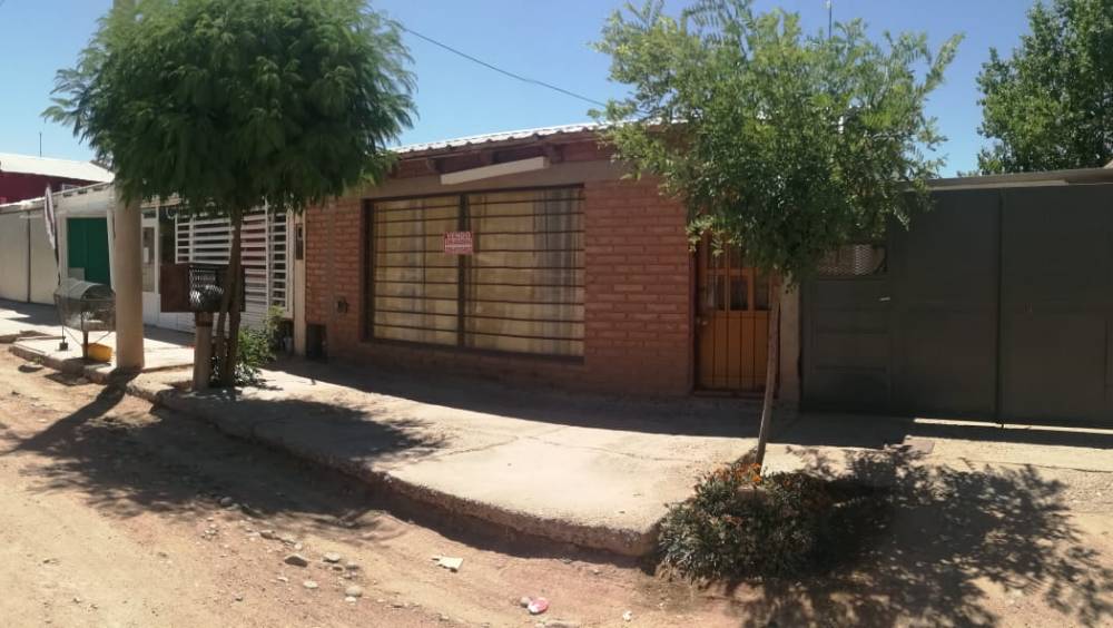 Casa en Neuquén: en Venta · dueño directo · 2 dorm · cochera · 250 m² de lote - Imagen 2