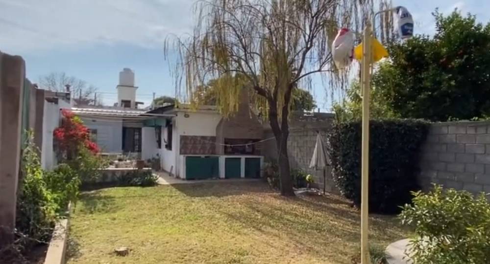 Casa disponible en Córdoba · dueño directo · 3 dorm · cochera · 380 m² de lote - Imagen 1