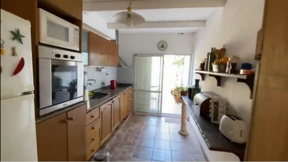 Dueo Vende Casa A Media Cuadra De Av Rafael Nez 6100 - Casa en Venta en Córdoba con 3 dorm., 4 amb., 140 m2 cubiertos y 380 m2 totales - imagen 6
