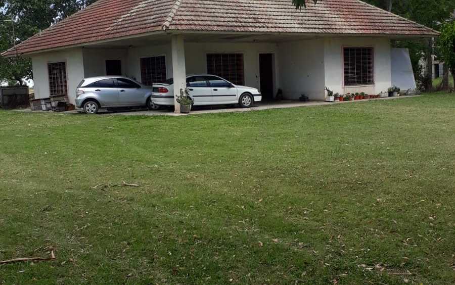 Casa en Venta en Berazategui con · dueño directo · 3 dorm · 4 cocheras · 2 ha - Imagen 1
