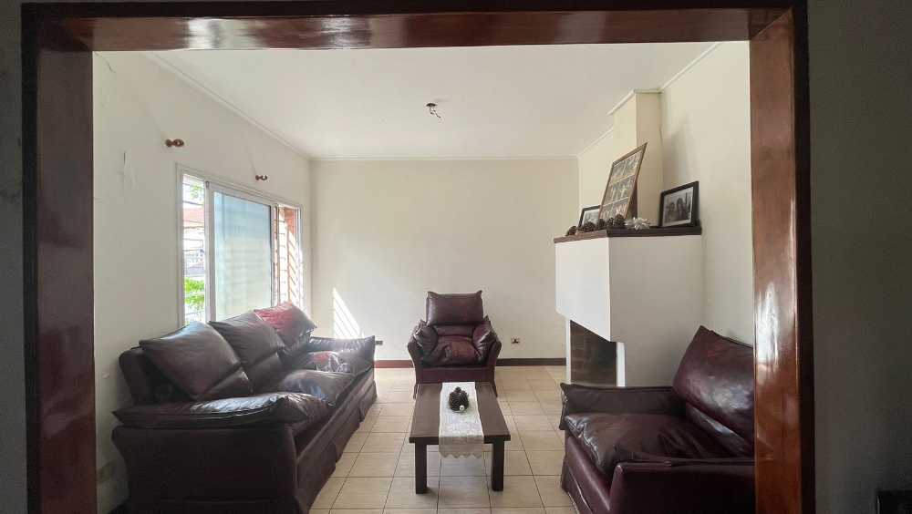Casa en Venta en Villa Luzuriaga · dueño directo · 4 o más dorm · 2 cocheras · 220 m² de lote - Imagen 1