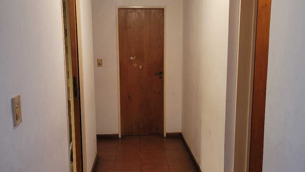 Excelente Oportunidad Para Restaurar - Casa en Venta en Villa Luzuriaga con 4 dorm., 6 amb., 280 m2 cubiertos y 220 m2 totales - imagen 12