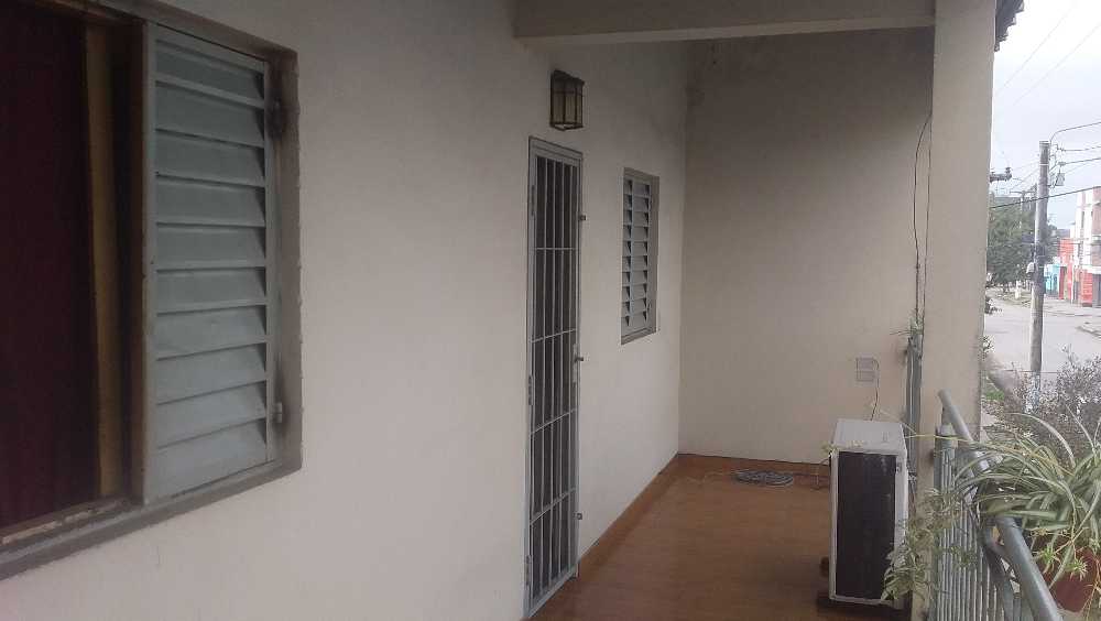 Casa única en San Miguel de Tucumán en Venta · dueño directo · 4 o más dorm · 4 ambientes · 240 m² de lote - Imagen 2