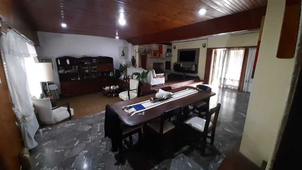 Espectacular Chalet En Ituzaingo Norte 430 M2 - Casa en Venta en Ituzaingo con 3 dorm., 4 amb., 200 m2 cubiertos y 430 m2 totales - imagen 2