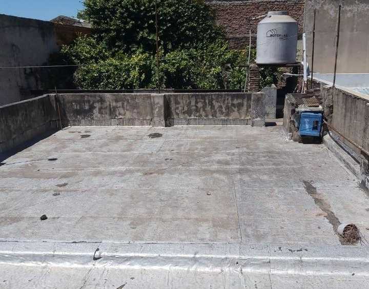 Depósito en Ciudadela: en Venta · dueño directo · 2 dorm · 2 cocheras · 233 m² de lote - Imagen 2