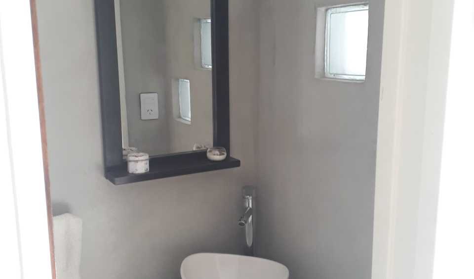 Galpón en Venta en Ramos Mejia, · dueño directo · 4 o más dorm · 2 cocheras · 297 m² de lote - Imagen 1