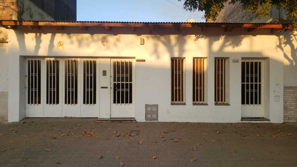 Casa única en Rosario en Venta · dueño directo · 4 o más dorm · cochera · 200 m² de lote - Imagen 1