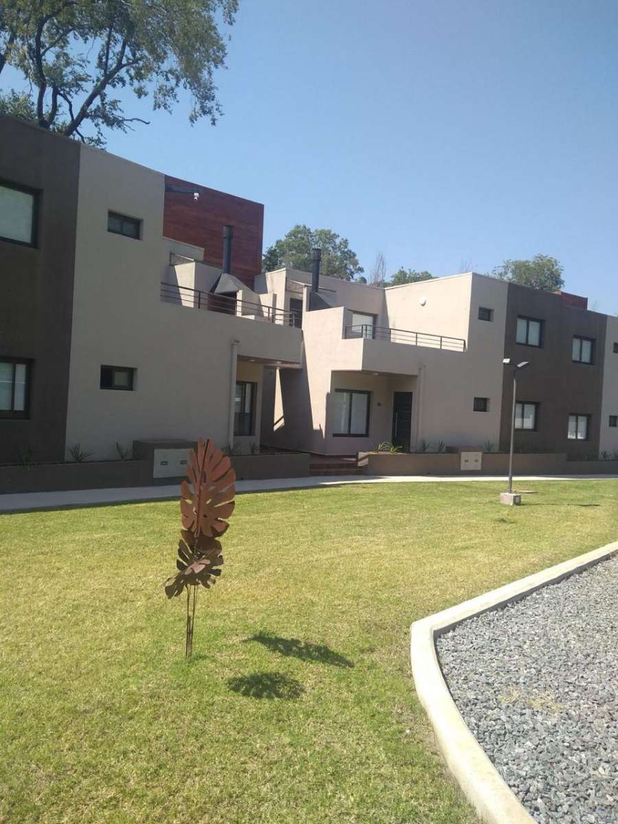 Casa en Rio Ceballos: en Venta · barrio privado · dueño directo · 2 dorm · cochera - Imagen 1