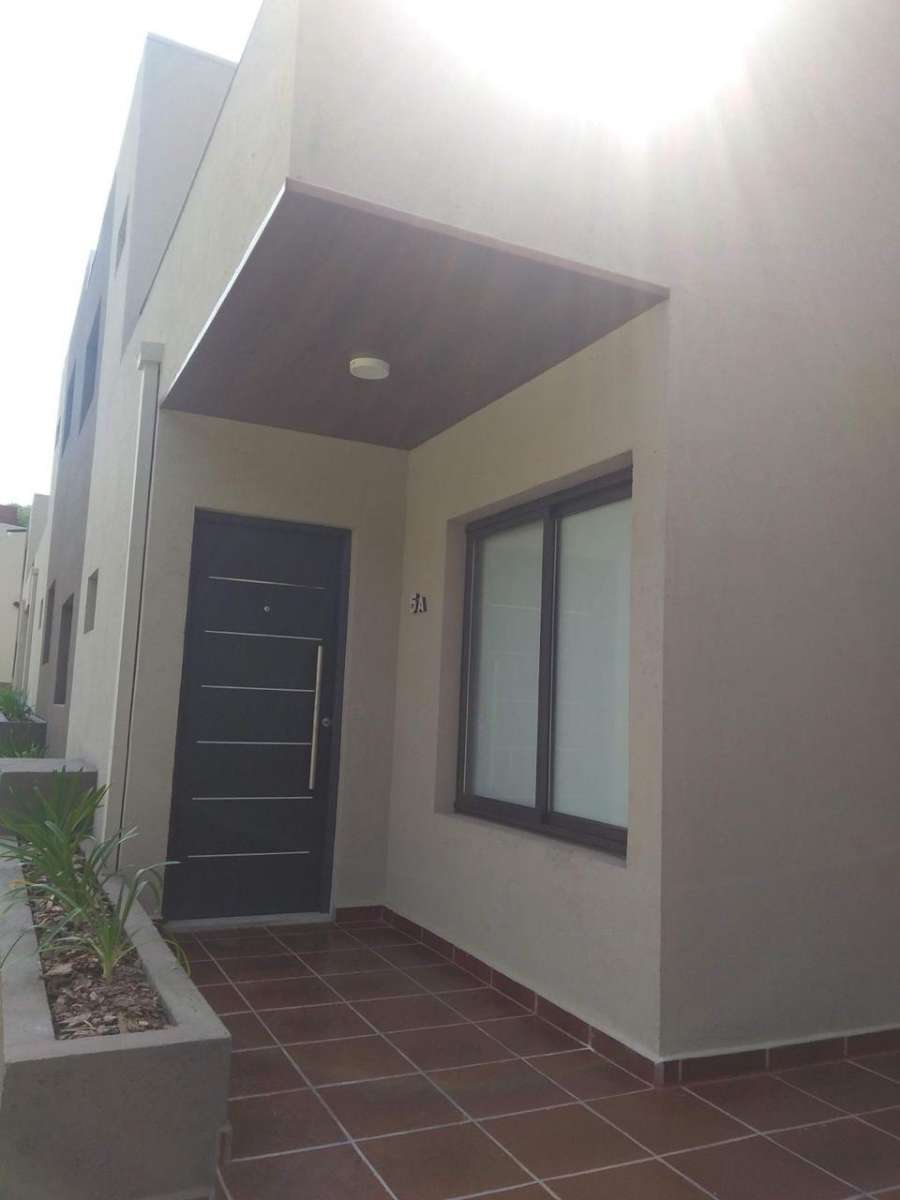 Casa en Rio Ceballos: en Venta · barrio privado · dueño directo · 2 dorm · cochera - Imagen 2