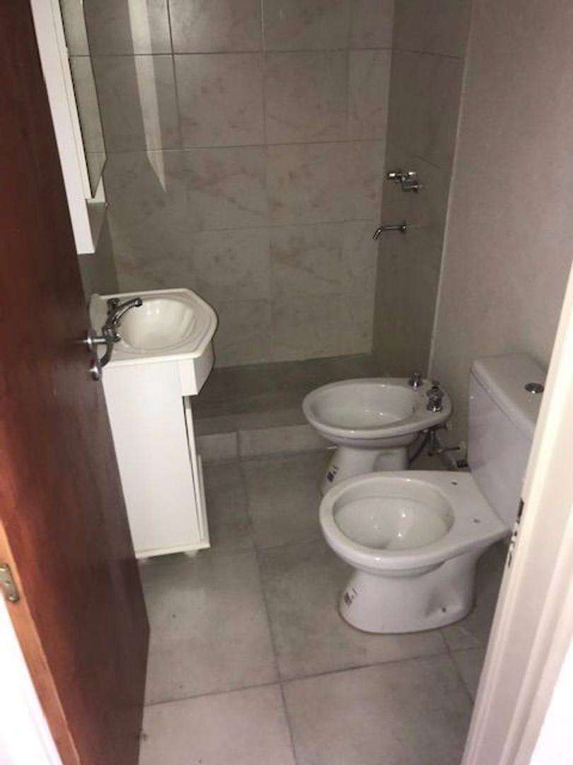 Monoambiente Alquilo...excelente Ubicacin - Departamento en Alquiler en Moron con 1 dorm. - imagen 6