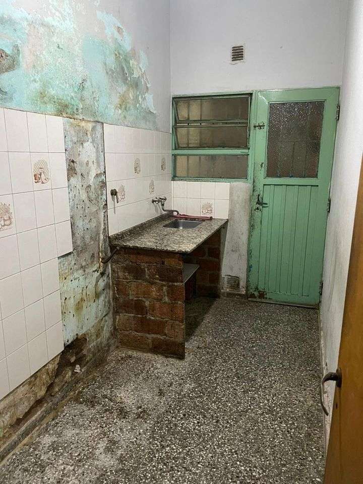 Excelente Casa En Pasaje De Adrogue! - Casa en Alquiler en Córdoba con 3 dorm. - imagen 6