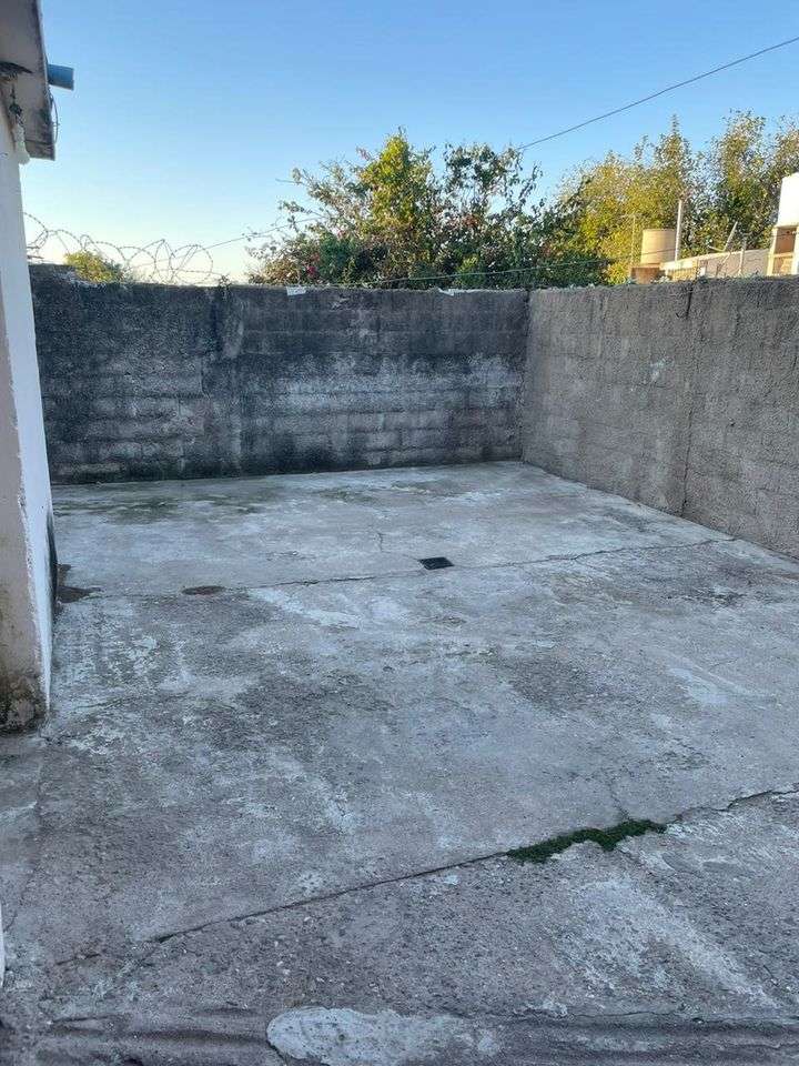 Excelente Casa En Pasaje De Adrogue! - Casa en Alquiler en Córdoba con 3 dorm. - imagen 8