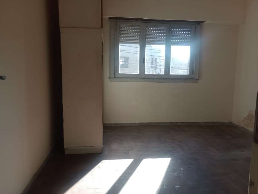 Venta De Departamento De 2 Ambientes A Reciclar En Avellaneda. - Departamento en Venta en Avellaneda con 1 dorm., 2 amb. y 39 m2 cubiertos - imagen 7