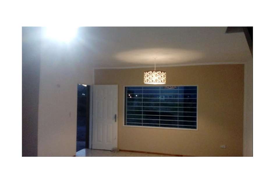 Casa disponible en Hipolito Yrigoyen · dueño directo · 2 dorm · cochera · 1,26 m² de lote - Imagen 4