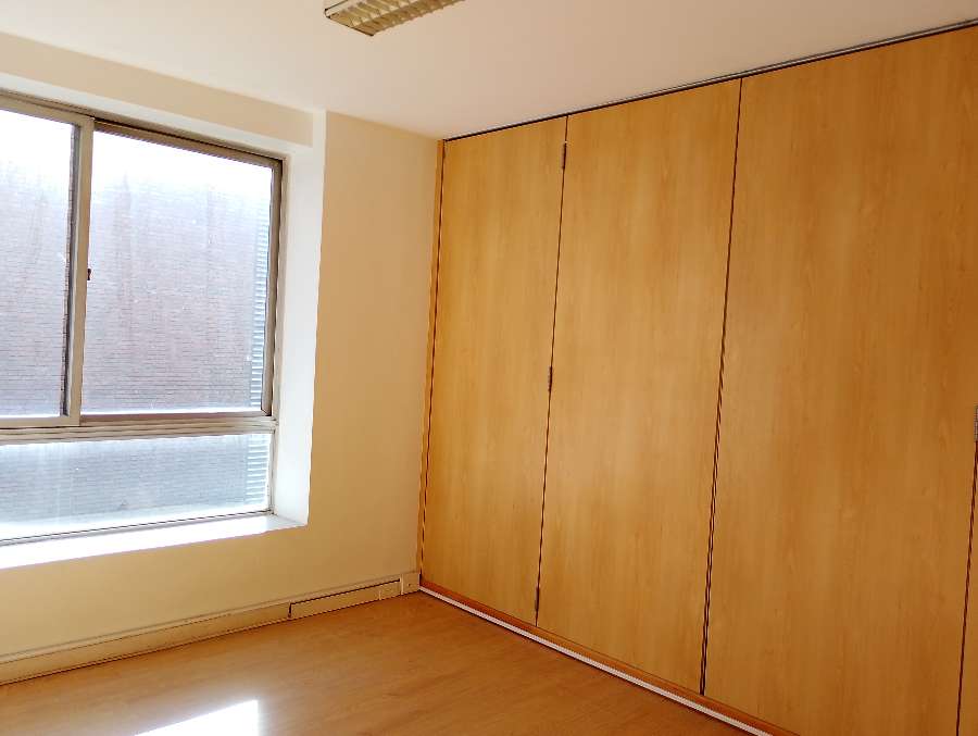 Alquiler De Amplias Y Luminosas Oficinas - Oficina en Alquiler en San Nicolás con 200 m2 cubiertos - imagen 12