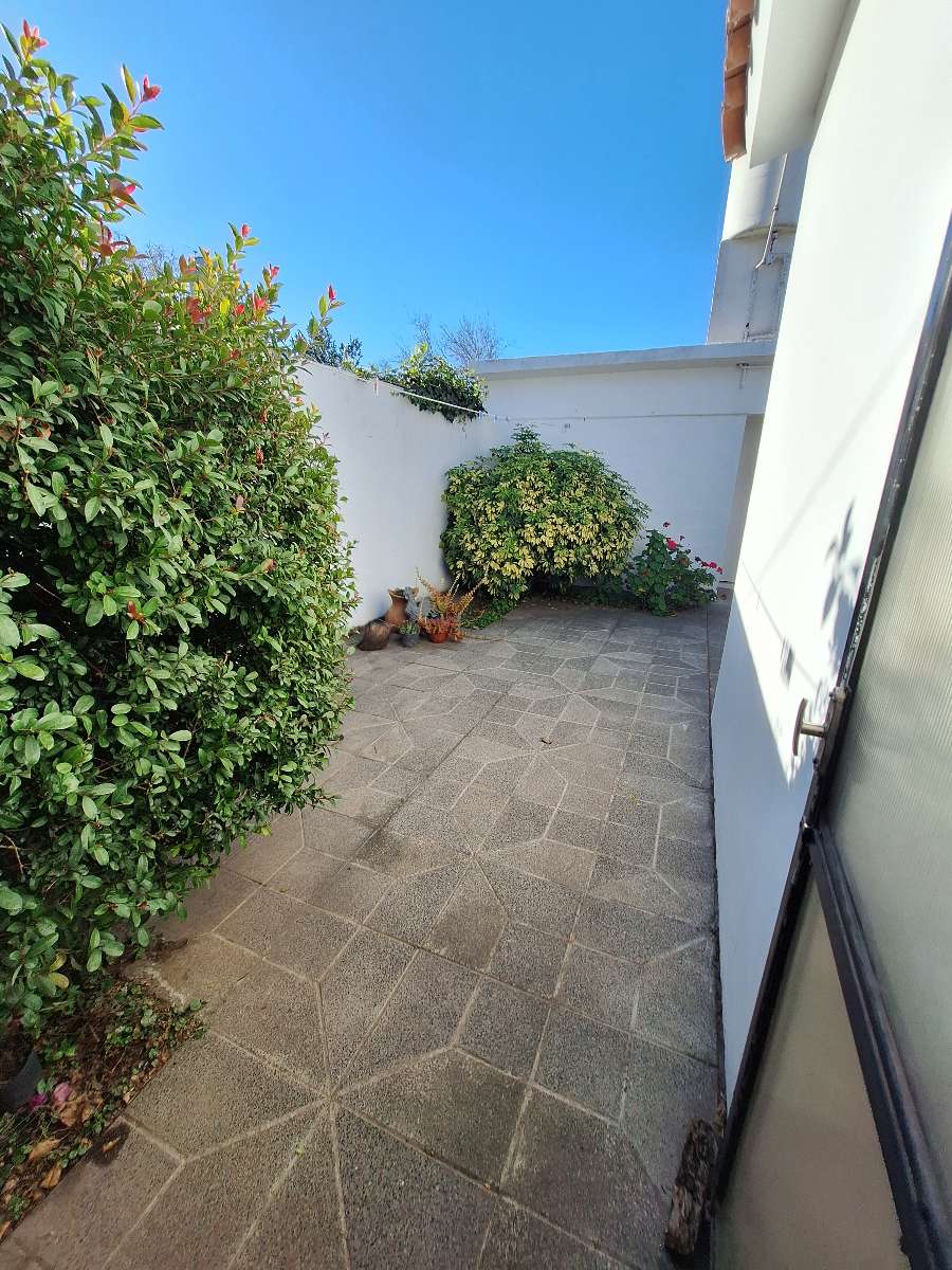 Vendo Esta Hermosa Casa Y Todo Lo Que Esta Adentro - Casa en Venta en Villa Allende con 2 dorm., 6 amb., 100 m2 cubiertos y 300 m2 totales - imagen 2