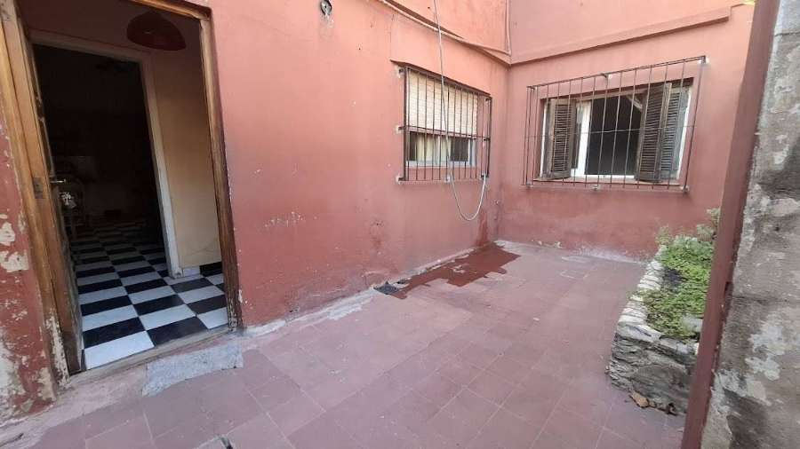 Venta De Ph 3 Ambientes A Reciclar Con Garage Y Terraza En Remedios De Escalada, Lans. - Casa en Venta en Remedios de Escalada con 2 dorm., 3 amb., 64 m2 cubiertos y 64 m2 totales - imagen 6