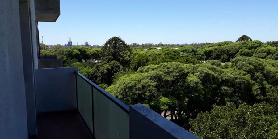 Departamento en Venta en La Plata con 2 dorm. y 65 m2 cubiertos - imagen 1