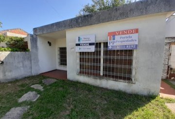 Casa en Venta en Castelar con 2 dorm y 300 m² de lote - Imagen 2