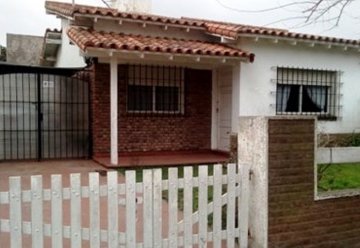 Terreno disponible en Miramar · 200 m² de lote · dueño directo · 2 dorm · 2 cocheras - Imagen 1