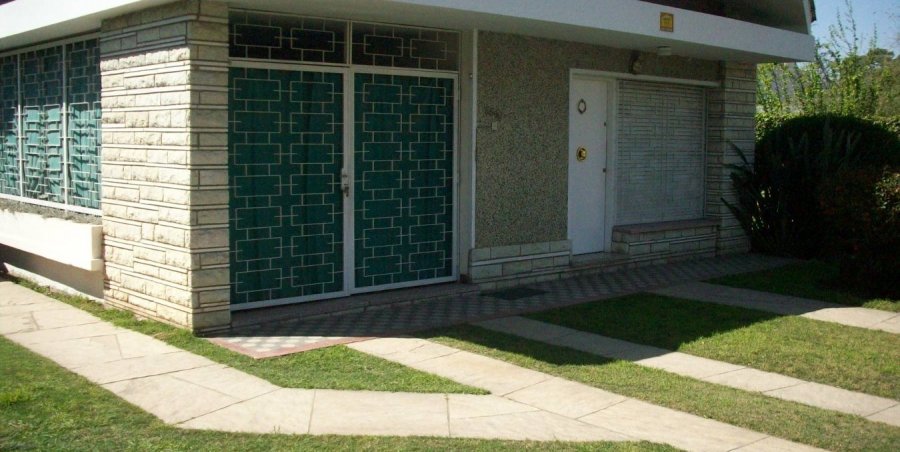 Casa en Venta en Córdoba con 4 dorm., 600 m2 cubiertos y 600 m2 totales - imagen 3
