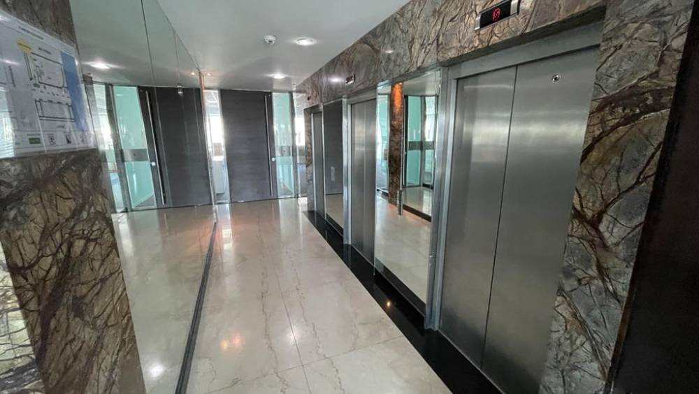 Hermosa Oficina con 5 cocheras moviles en alquiler en Recoleta!!! - Imagen 3