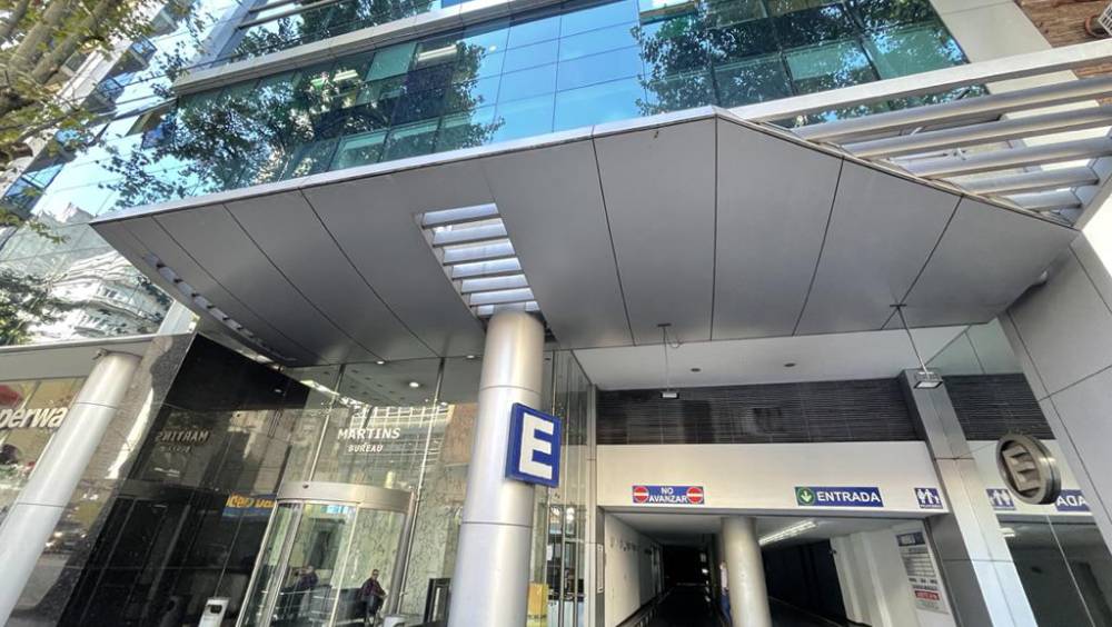 Hermosa Oficina con 5 cocheras moviles en alquiler en Recoleta!!! - Imagen 1
