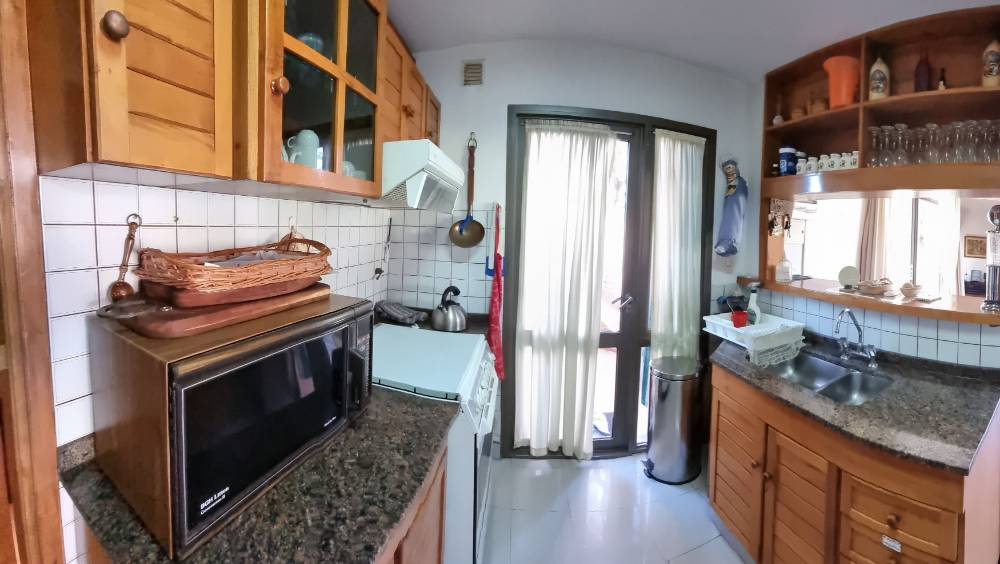 Tu próximo Departamento en Venta en Córdoba · barrio con seguridad · dueño directo · 4 o más dorm · 2 cocheras - Imagen 4