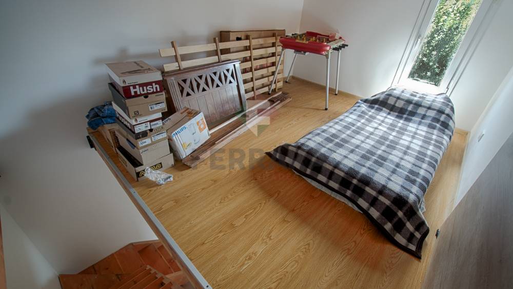 Hermoso Ph En Barrio Pinar De Festa, A Metros De La Avenida Pioneros - Departamento en Venta en Bariloche con 3 dorm., 4 amb. y 70 m2 cubiertos - imagen 6