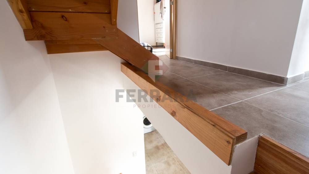 Hermoso Ph En Barrio Pinar De Festa, A Metros De La Avenida Pioneros - Departamento en Venta en Bariloche con 3 dorm., 4 amb. y 70 m2 cubiertos - imagen 7