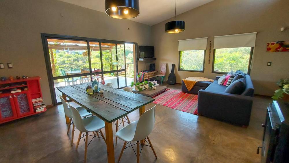 Hermosa Casa En Las Sierras - Casa en Venta en Villa Carlos Paz con 3 dorm., 6 amb., 400 m2 cubiertos y 1.200 m2 totales - imagen 7