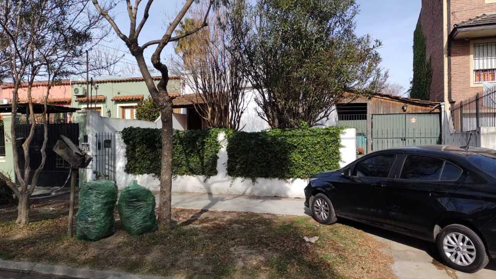 Excelente Casa en Tigre en Venta · dueño directo · 4 o más dorm · 2 cocheras · 350 m² de lote - Imagen 2