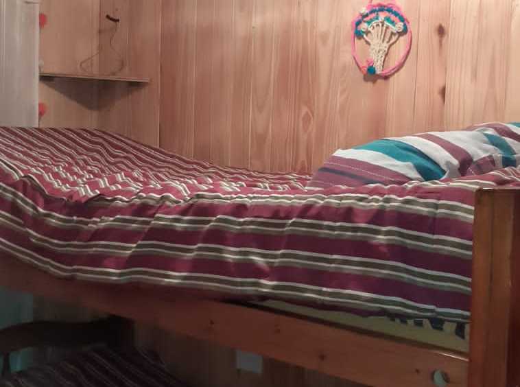 CASA CON QUINCHO. TOTALMENTE AMOBLADA - Imagen 2