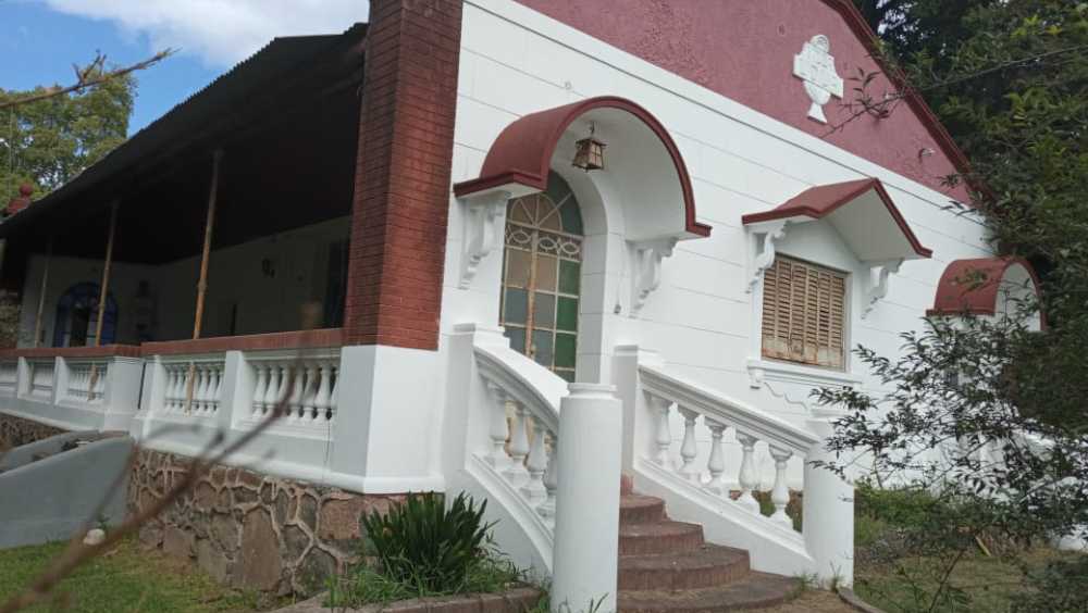 VENDO CASA ANTIGUA CON 13500M2 + 1 CASA Y 2 GALPONES EN UNQUILLO - Imagen 2