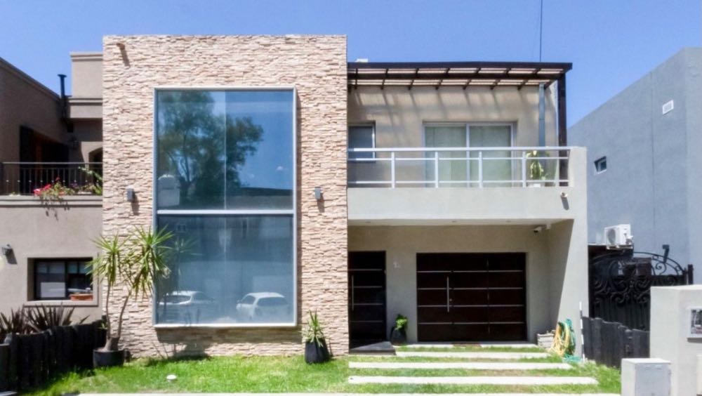 Casa en Ituzaingo: en Venta · barrio privado · dueño directo · 4 o más dorm · 4 cocheras - Imagen 3