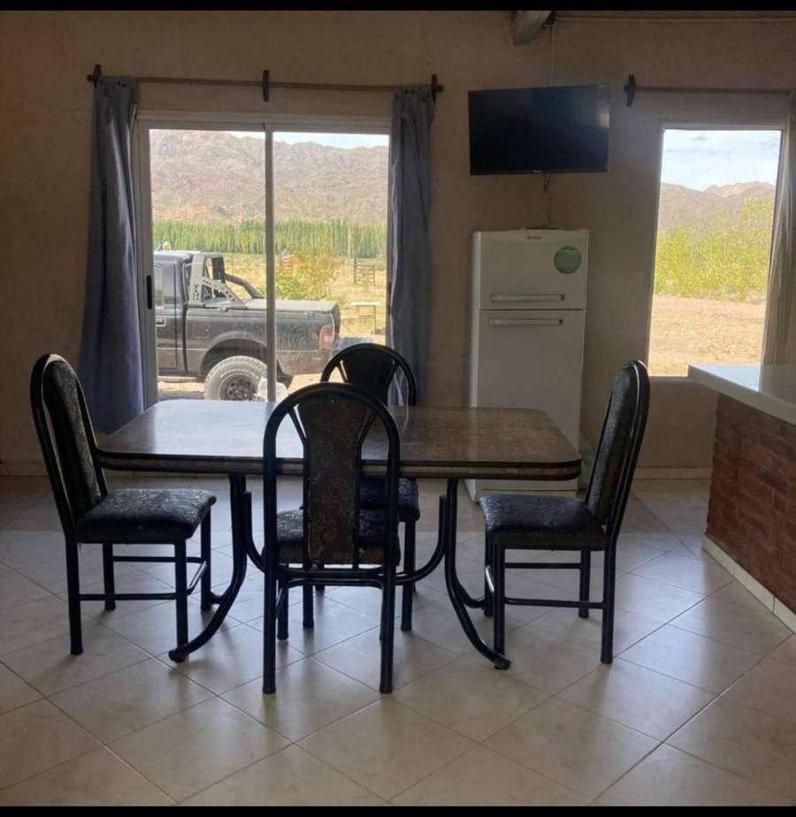 Alquilo Casa Temporario - Casa en Temporario en Uspallata con 2 dorm., 3 amb., 72 m2 cubiertos y 2.500 m2 totales - imagen 6
