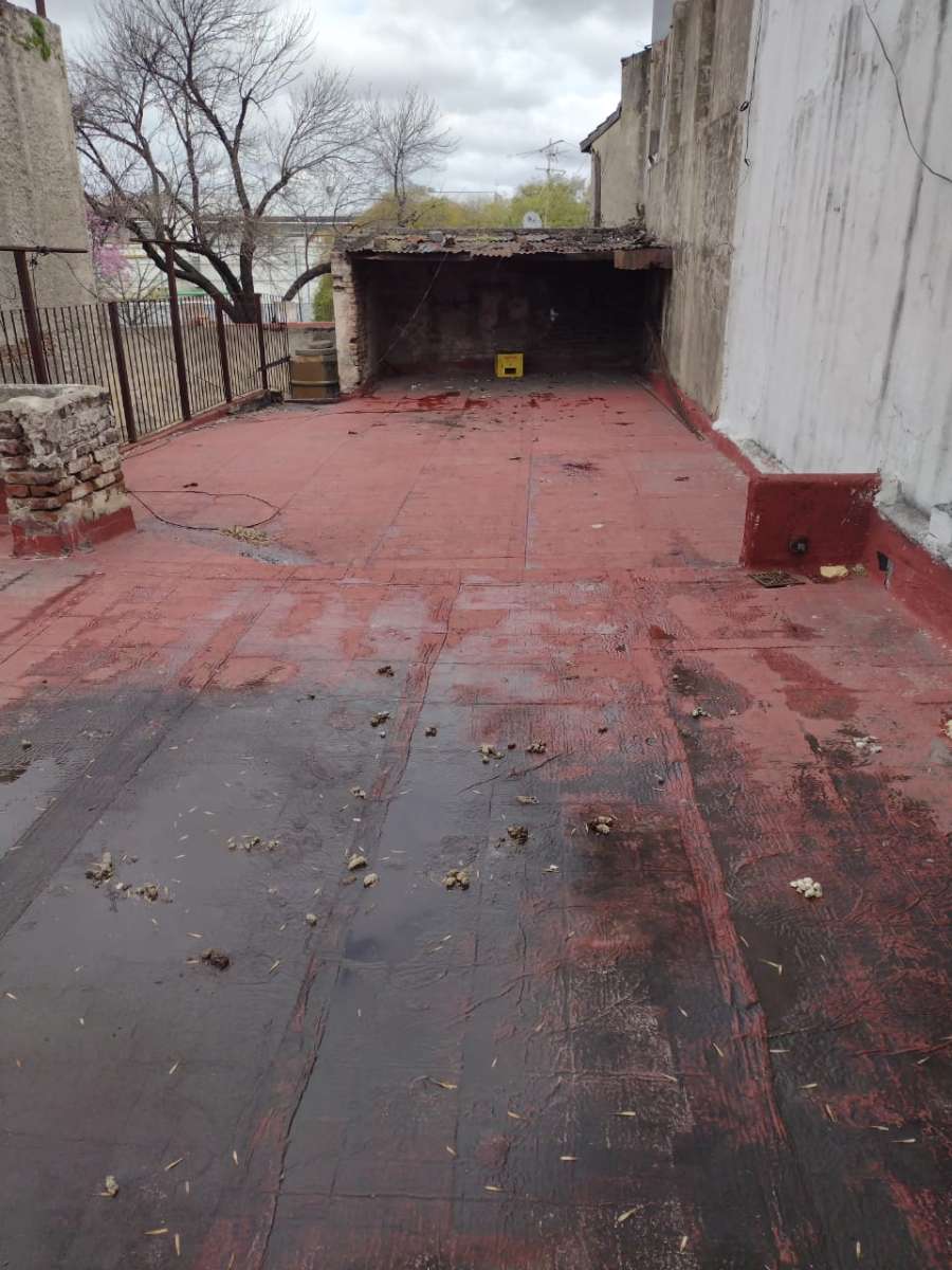 Terreno Para Edificar O Casa A Refaccionar Con Local Y Cochera De 136 M En Nueva Pompeya - Casa en Venta en Nueva Pompeya con 2 dorm., 3 amb., 100 m2 cubiertos y 136 m2 totales - imagen 10