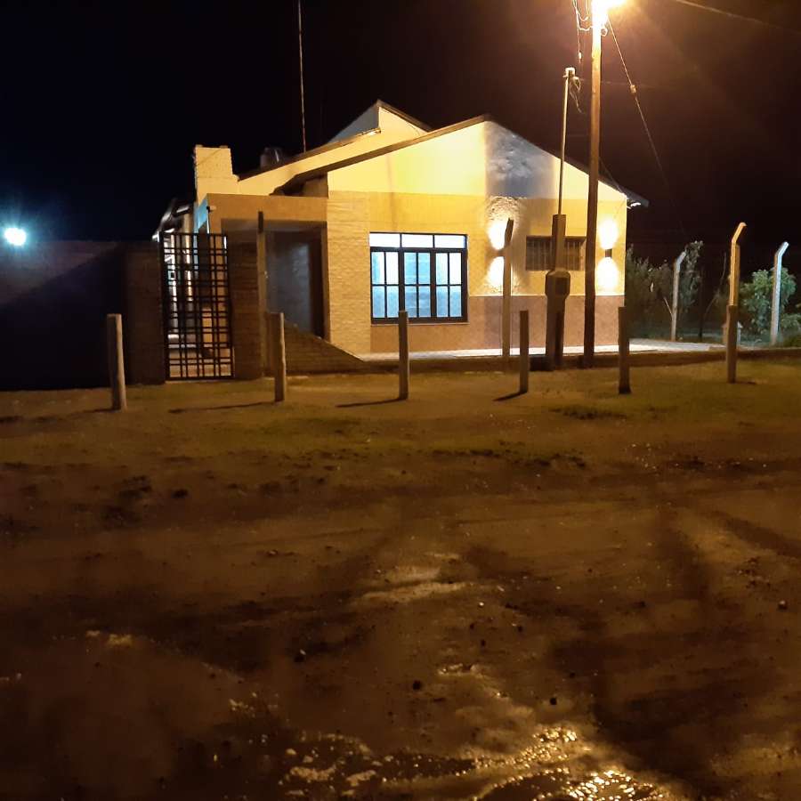 Comprar Campo en General Alvear · dueño directo · 4 o más dorm · cochera - Imagen 1