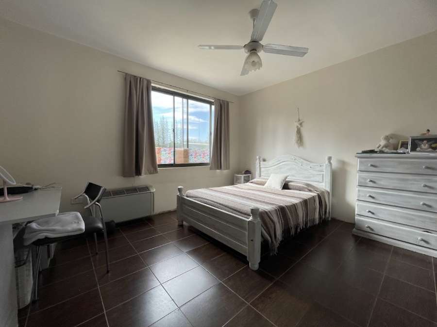 Casa en San Rafael para en Venta · dueño directo · 2 dorm · 3 cocheras · 0,23 ha - Imagen 4