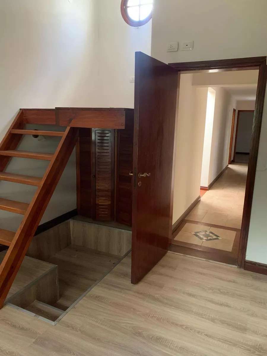 Vendo Casa En Sector Plaza Moretti - Casa en Venta en Río Cuarto con 4 dorm. - imagen 8