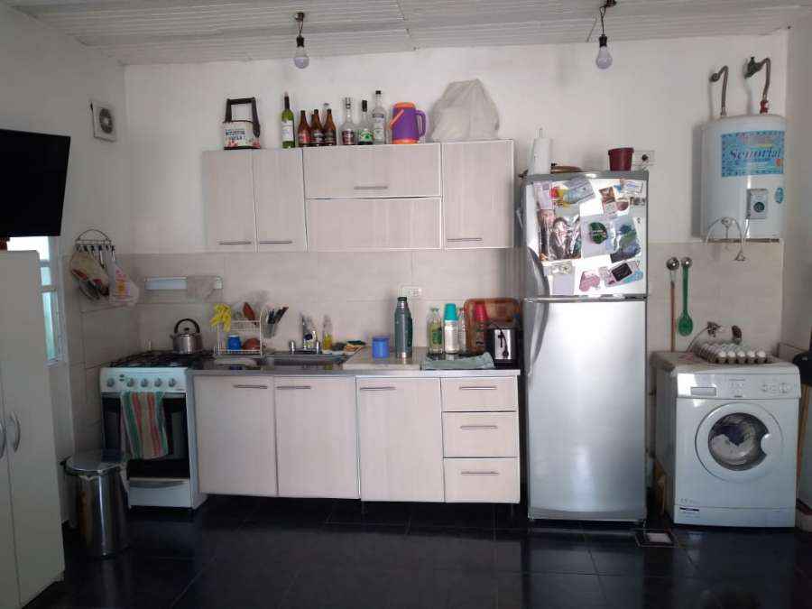 Venta De Casa 3 Amb Ms Depto 2 Amb. - Casa en Venta en Gonzalez Catan con 3 dorm., 5 amb., 125 m2 cubiertos y 300 m2 totales - imagen 12