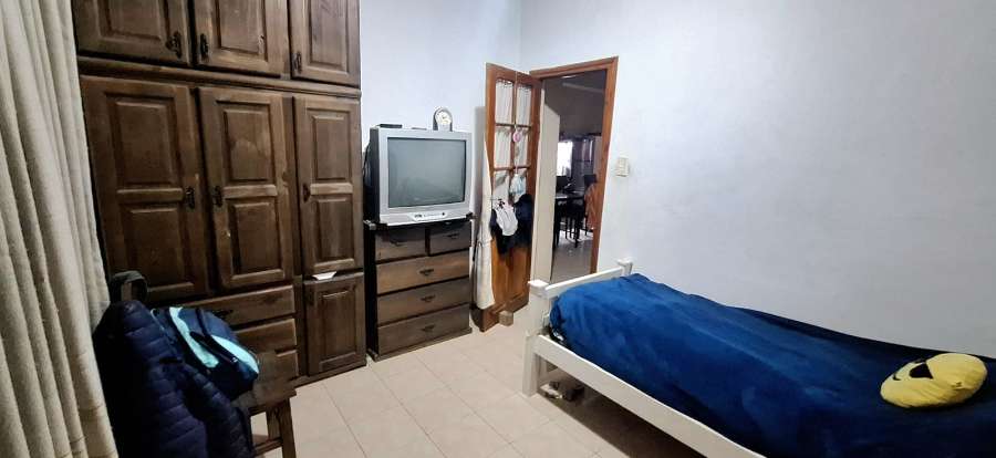 Casa+galpn+pileta+cochera - Casa en Venta en Córdoba con 3 dorm., 6 amb., 210 m2 cubiertos y 450 m2 totales - imagen 9