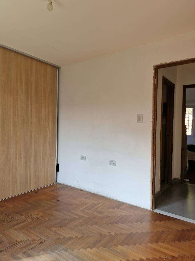 Venta De Casa 3 Ambientes En Temperley - Apto Crdito - Cochera Y Patio - Casa en Venta en Temperley con 2 dorm., 3 amb., 110 m2 cubiertos y 200 m2 totales - imagen 3