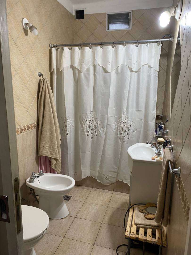 Casa En Venta De 3 Ambientes Con Patio En Lans - Casa en Venta en Lanus con 2 dorm., 3 amb., 70 m2 cubiertos y 93 m2 totales - imagen 7